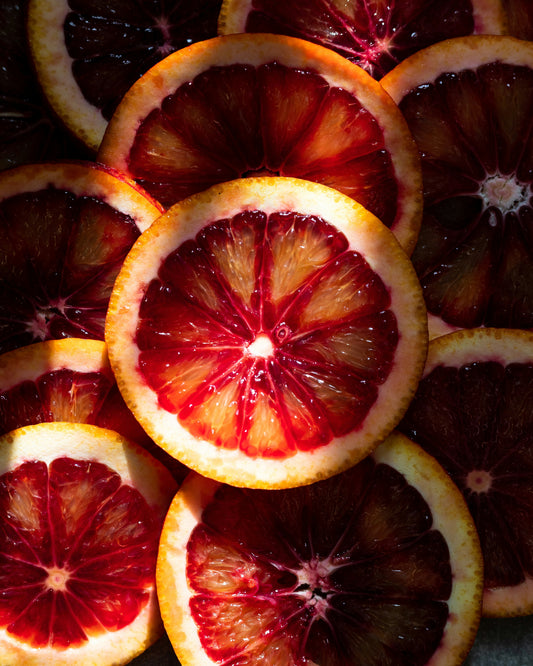 ส้มสีเลือดคืออะไร? ค้นพบความลับและประโยชน์ไม่รู้จบของผลไม้สีแดงที่สวยงามนี้